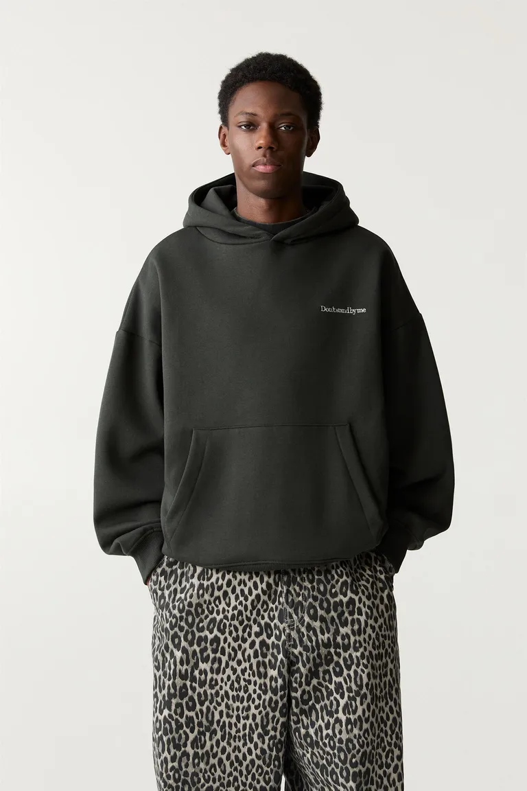 Sudadera capucha out of office de Pull&Bear en Buzos y Sweaters para argentina