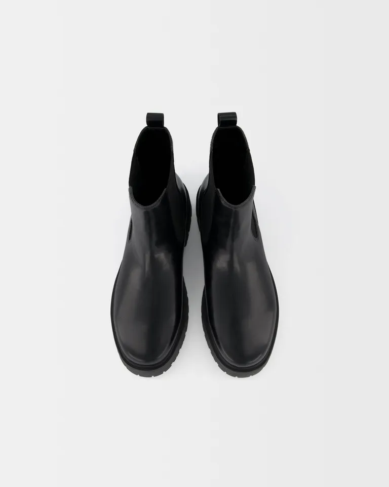 Botín chelsea suela track de Bershka en Botas y Borcegos para argentina