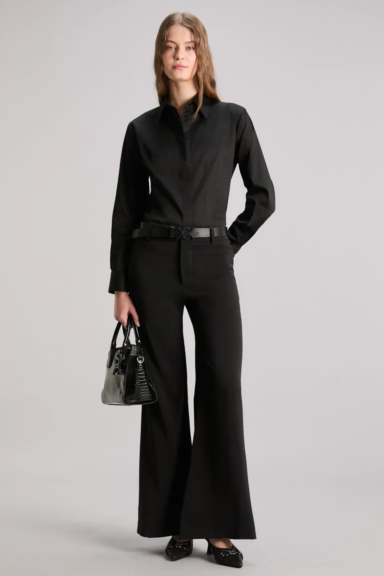Abrigo negro de corte slim con cuello tipo italiano y cartera oculta de Kosiuko en Camisas para argentina