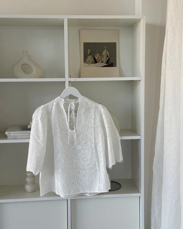 Blusa de encaje blanca con mangas 3/4 para mujer de Apricot en Blusas para argentina