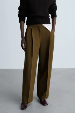 Pantalón recto con pinzas de Mango en Pantalones para argentina