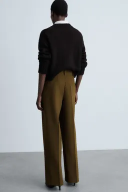 Pantalón recto con pinzas de Mango en Pantalones para argentina