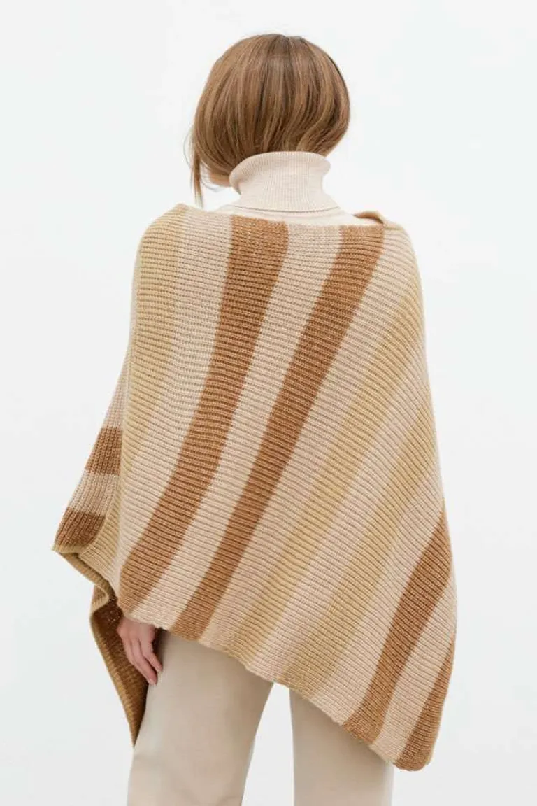 Poncho Rayado Elegante de Hesed en Capas y Ponchos para argentina
