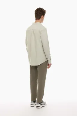 Pantalón chino con textura de Lefties en Pantalones para argentina