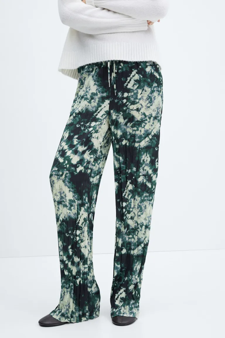 Pantalón plisado batik de Mango en Pantalones para argentina