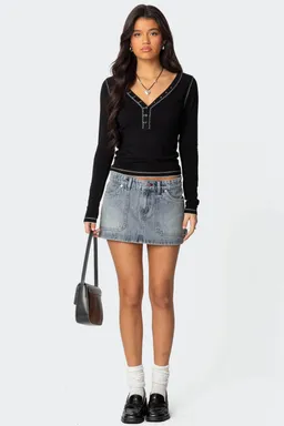 Top henley con costuras yael de Edikted en Tops para argentina