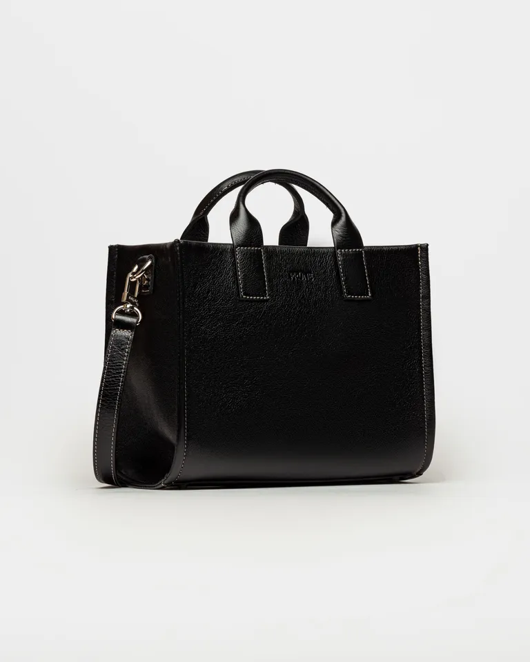 Cartera de mano Capri en cuero liso vegetal - Accesorio versátil y elegante de Prüne en Bolsos y Carteras para argentina