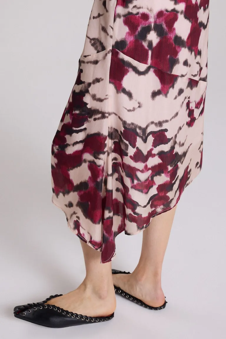 Falda estampada de satin cupro con largo modular al tobillo y detalles de fruncido de Maria Cher en Faldas para argentina