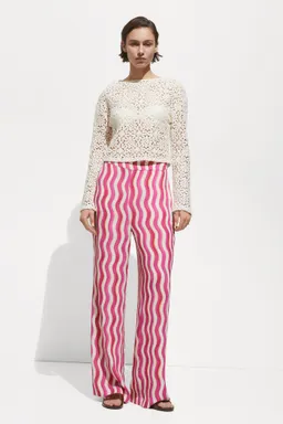 Pantalón wideleg estampado de Mango en Pantalones para argentina