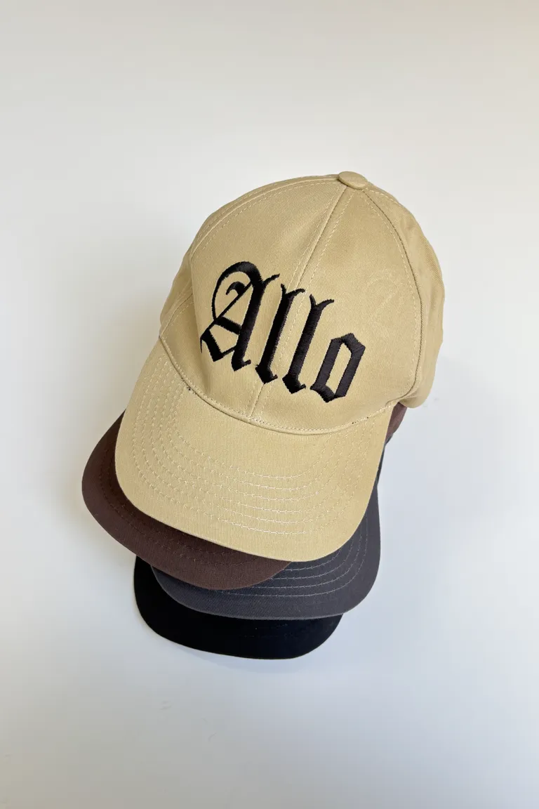 Gorra con bordado 'Allo' - Accesorio de moda para mujer de Allo Martinez en Gorros y Sombreros para argentina