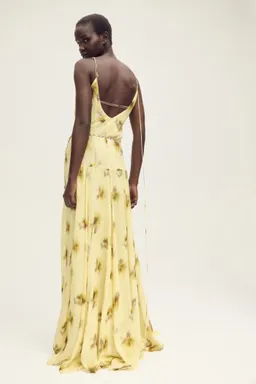 Vestido largo estampado floral de Mango en Vestidos para argentina