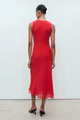 Vestido lyocell cuello drapeado de Mango en Vestidos para argentina