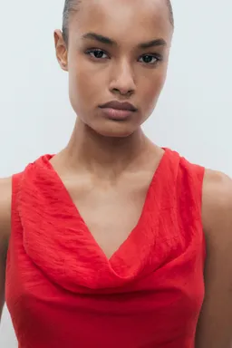 Vestido lyocell cuello drapeado de Mango en Vestidos para argentina