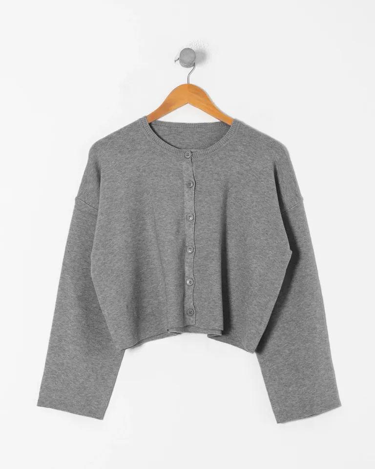 Cardigan de botones con cuello redondo y mangas anchas en tono gris para mujer de Sky en Buzos y Sweaters para argentina