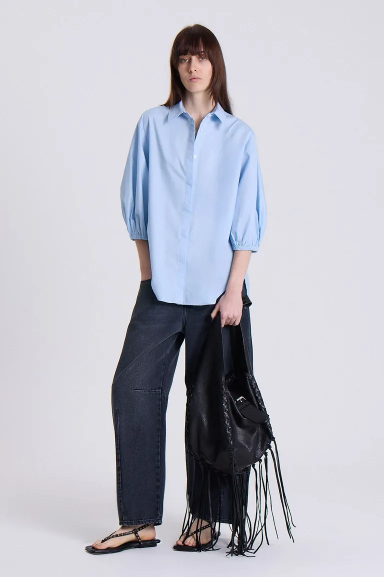 Camisa oversize de poplin de algodón en color celeste de Maria Cher en Camisas para argentina