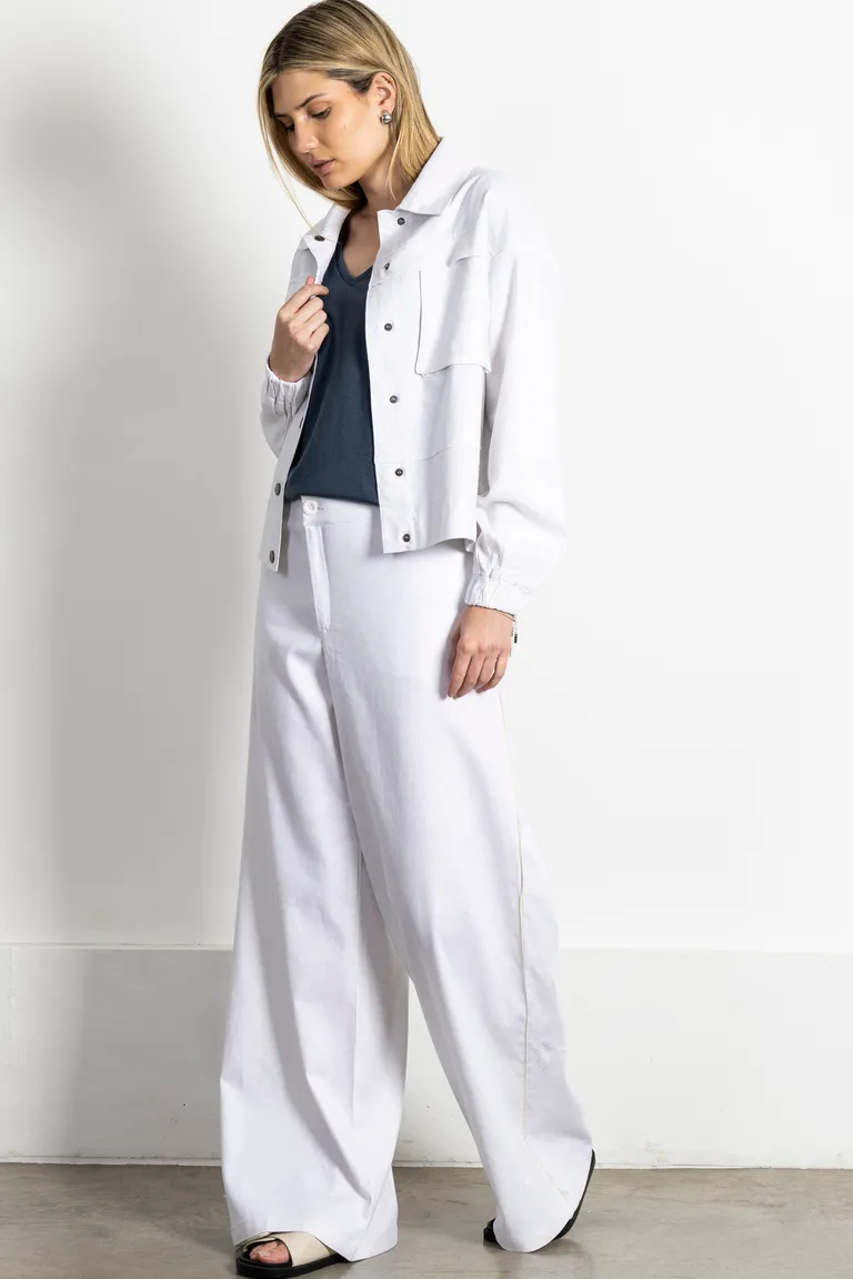 Chaqueta blanca de mujer, prenda elegante y versátil para un look casual o formal de Kill en Chaquetas para argentina