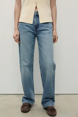 Jeans miami rectos tiro medio de Mango en Pantalones para argentina