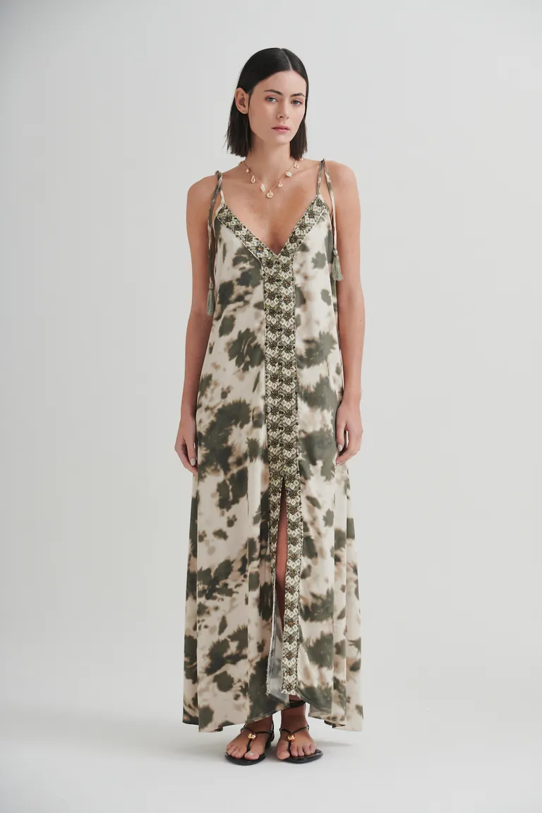 Vestido Estampado Batik con Detalles Bordados y Diseño Fluido de Sweet en Vestidos para argentina