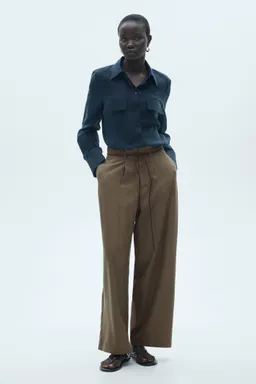 Pantalón lyocell cordón ajustable de Mango en Pantalones para argentina