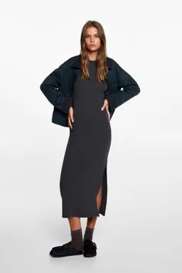 Vestido canalé abertura de Mango Teen en Vestidos para argentina