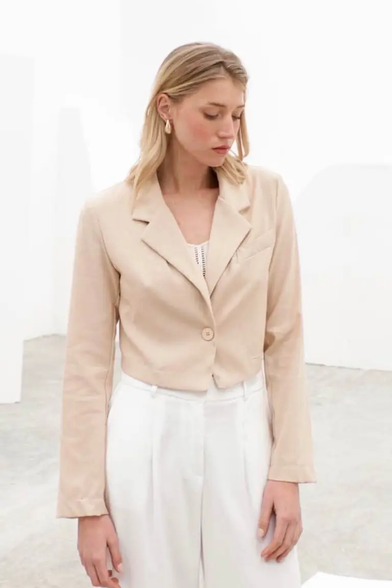 Chaqueta Crop Lino de Hesed en Chaquetas para argentina