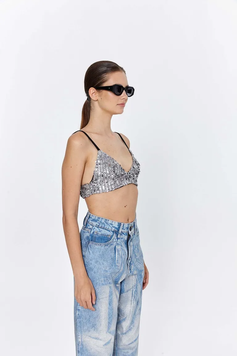 Top corpiño plateado con lentejuelas y escote en pico de Naíma en Tops para argentina