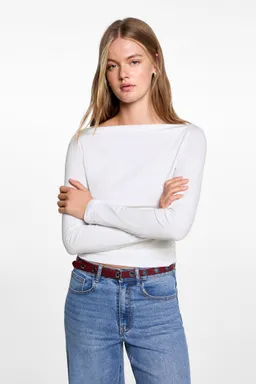 Remera detalles fruncidos de Mango Teen en Remeras para argentina