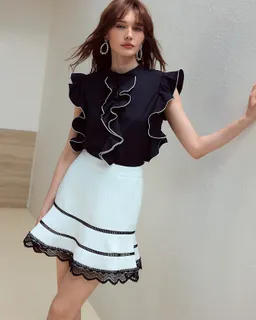 Blusa volados y ribete contraste de Motf en Blusas para argentina