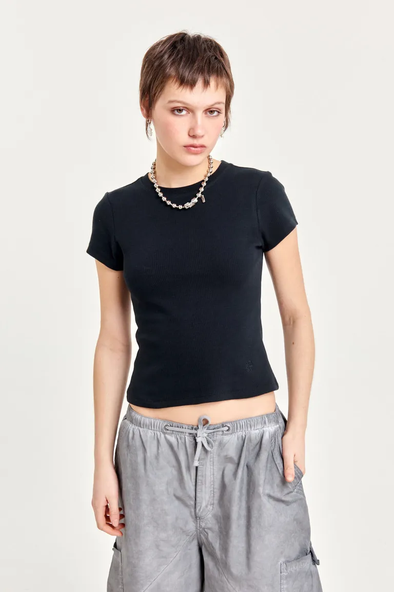 Remera de algodón negro de corte ajustado y manga corta de 47 Street en Remeras para argentina