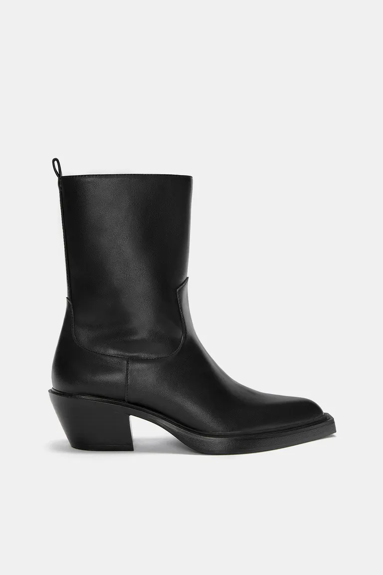 Botines tacón cowboy de Pull&Bear en Botas y Botinetas para argentina