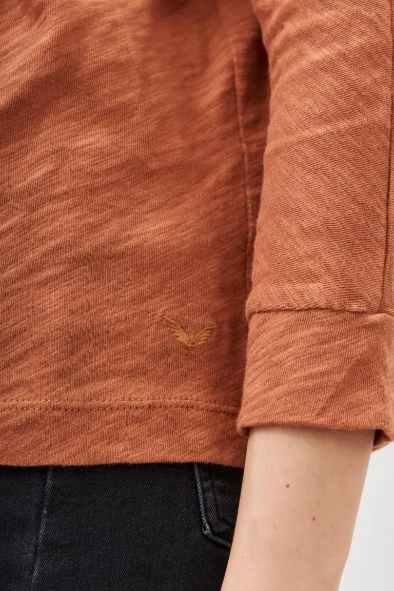 Remera de Algodón Peruano con Diseño Holgado y Mangas Largas de Rapsodia en Remeras para argentina