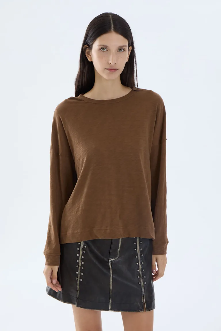 Remera de manga larga holgada con puños acanalados y acabado teñido en prenda de Portsaid en Remeras para argentina