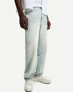 Jeans súper holgados de Bershka en Pantalones para argentina
