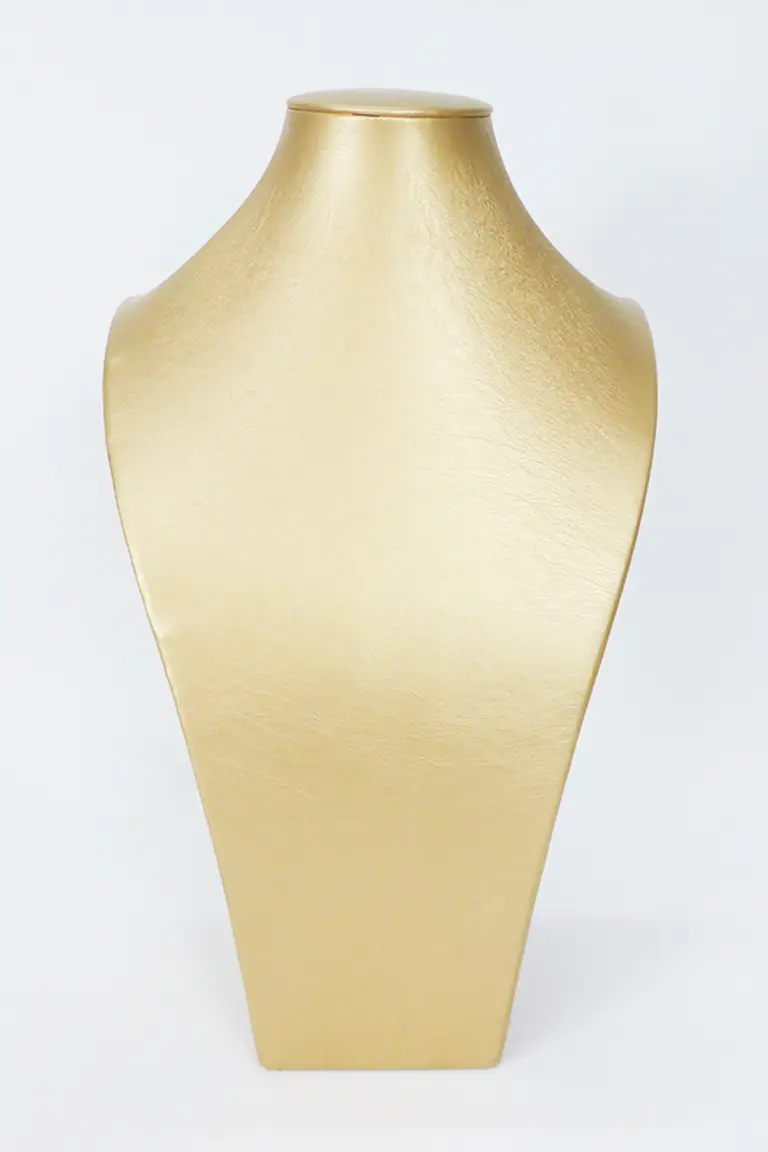 Exhibidor Collar Elegante de Exotica Accesorios en Bijouterie para argentina