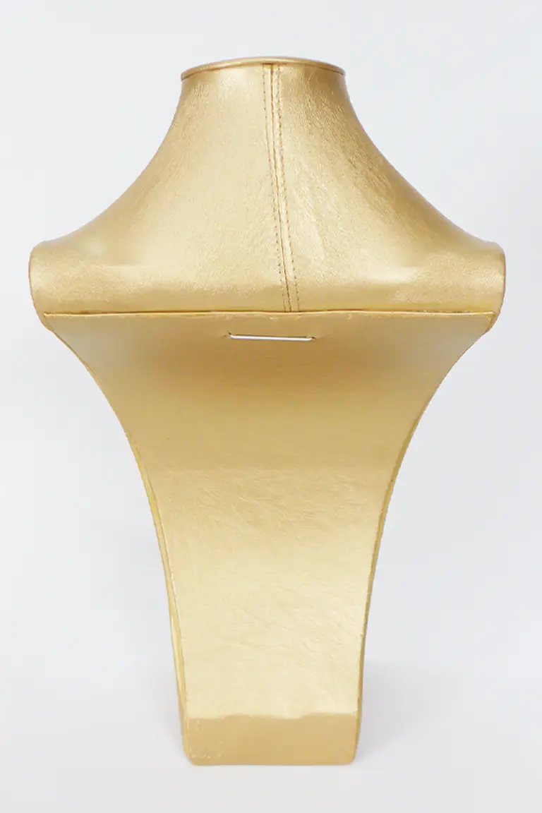 Exhibidor Collar Elegante de Exotica Accesorios en Bijouterie para argentina