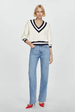 Sweater cuello pico contraste de Mango en Buzos y Sweaters para argentina