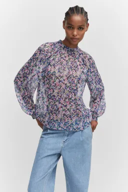 Blusa manga abullonada estampada de Mango en Blusas para argentina