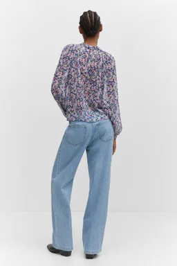 Blusa manga abullonada estampada de Mango en Blusas para argentina