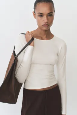 Sweater entallado punto fino de Mango en Tops para argentina