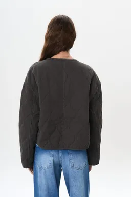 Chaqueta meg negro de Magda en Chaquetas para argentina