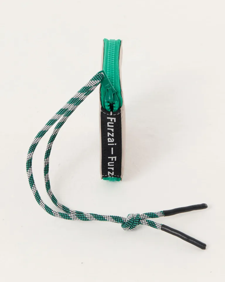 Billetera técnica con cierre perimetral, organizador de tarjetas y tira colgante para sujeción de Furzai en Billeteras y Monederos para argentina