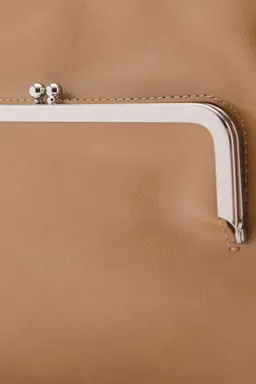 Bolso hombro bolsillo pochette de Mango en Bolsos y Carteras para argentina
