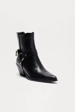 Botinetas reyes herrajes de Fashion Nova en Botas y Botinetas para argentina