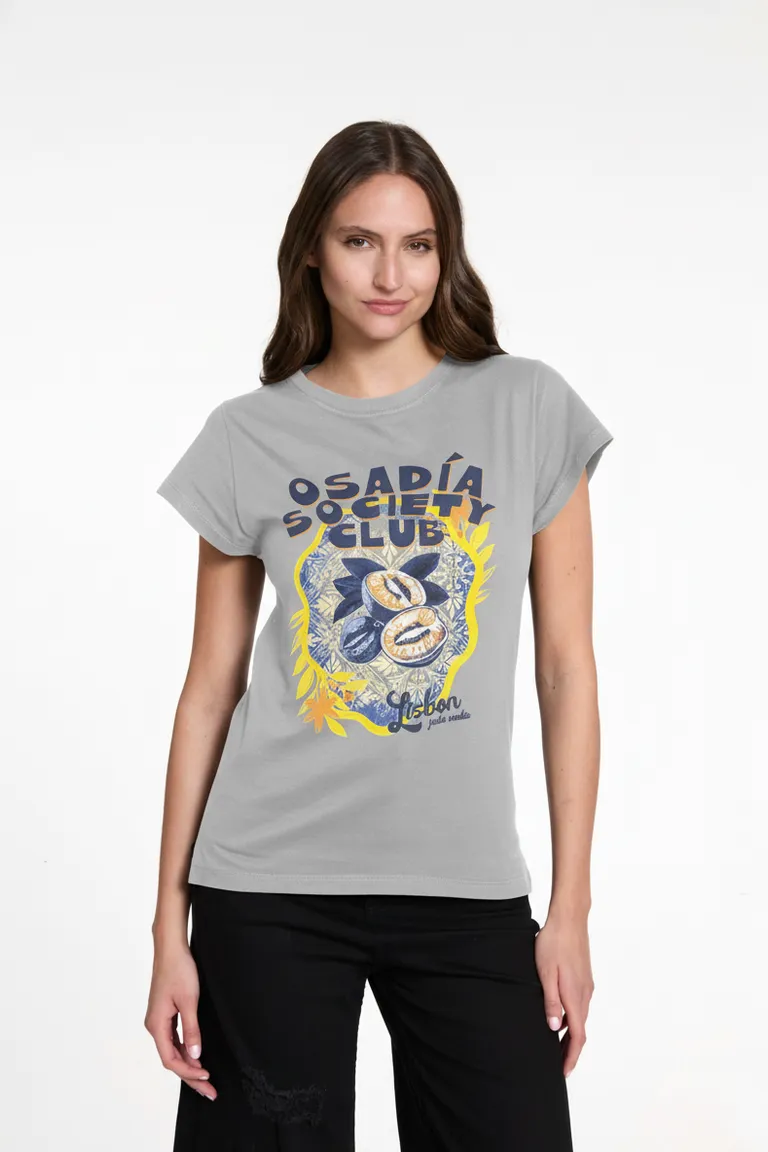 Remera de algodón con estampa central llamativa y colorida para mujer de Justaosadia en Remeras para argentina