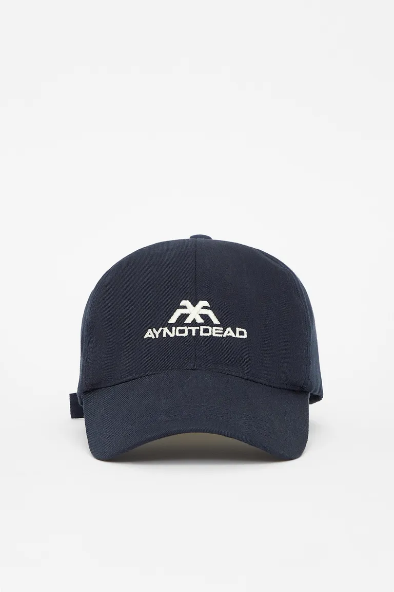Gorra de gabardina con logo bordado en contratono de Ay Not Dead en Gorros y Sombreros para argentina