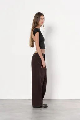 Jean denim baggy mocca de Magda en Pantalones para argentina