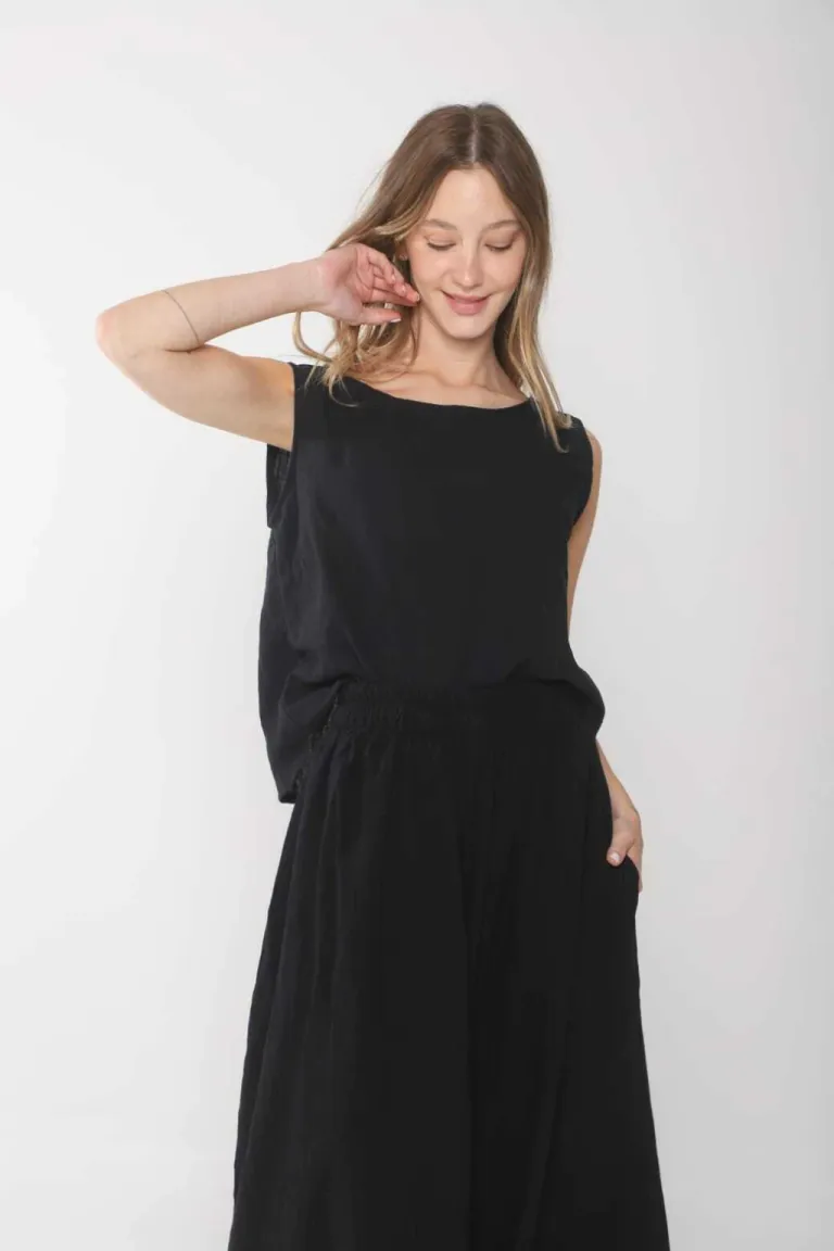 Blusa suelta de lino con pinza lateral para un look elegante y casual de Belle en Blusas para argentina