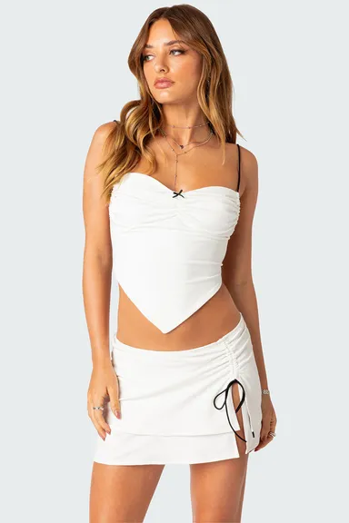 Musculosa espalda descubierta beatriz de undefined