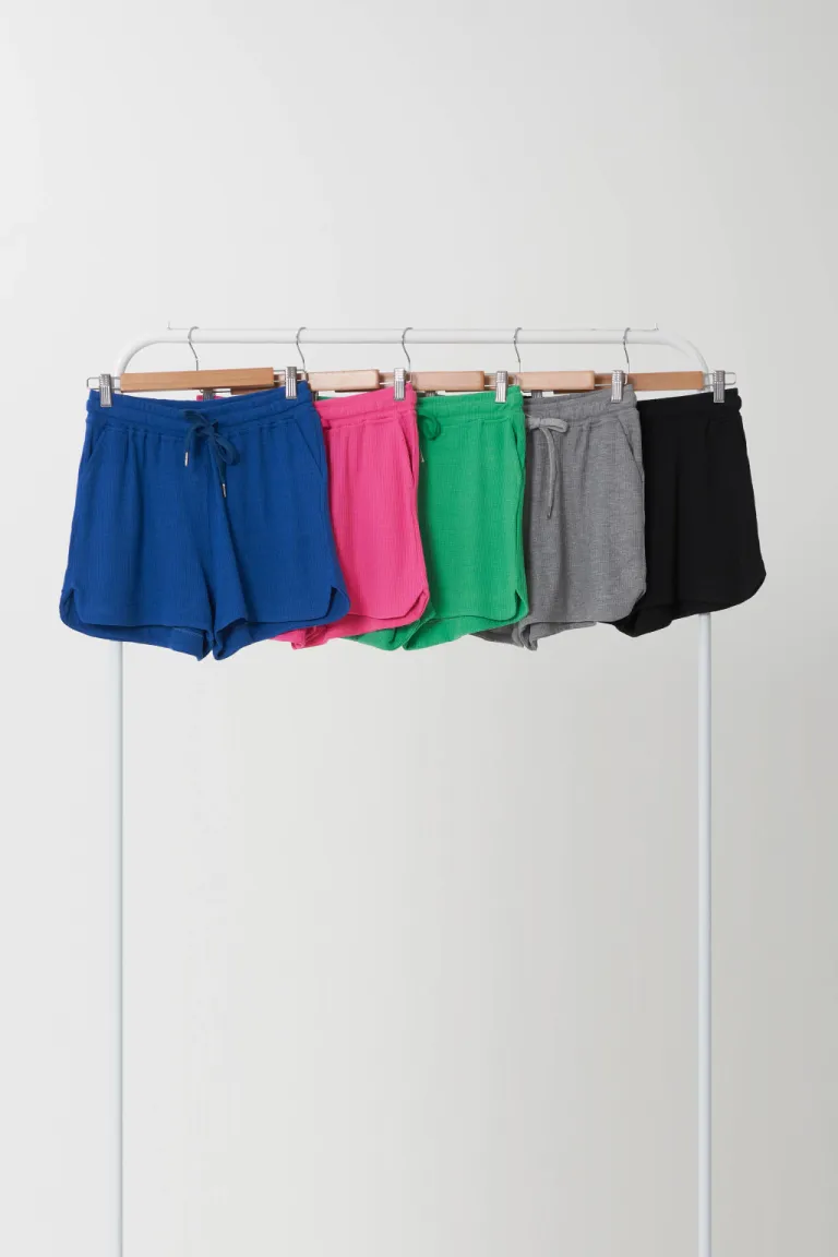 Shorts de corte moderno en tono gris para mujer de Apricot en Shorts para argentina