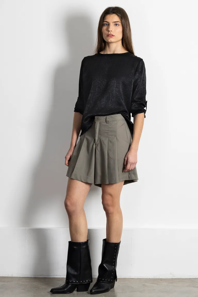 Blusa de manga larga con abertura en la espalda, diseño moderno y elegante para mujeres de Kill en Blusas para argentina